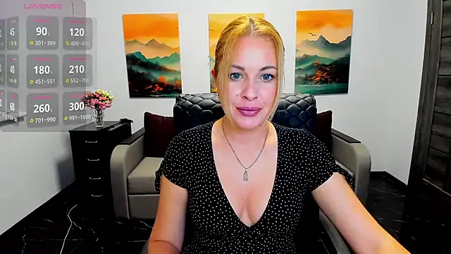 Mira Whites online show from November 2025 01:10:01 PM