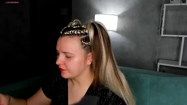 Jenny Jimmy online show from February 2026 09:28:01 AM