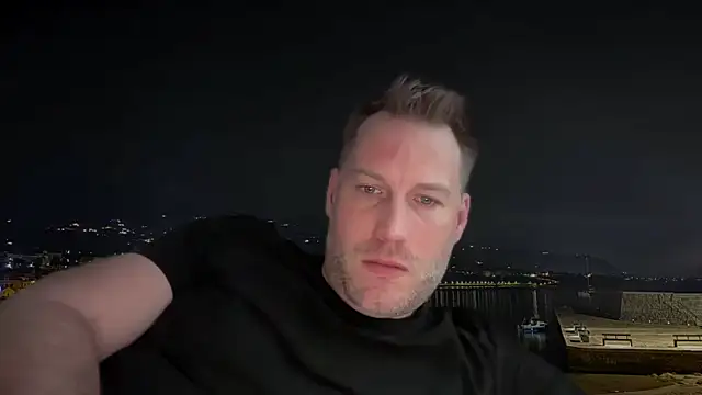 Snapshot of Christian87xxx chatting on February 2025 01:03:02 PM Christian87xxx online show from February 2025 01:03:02 PM