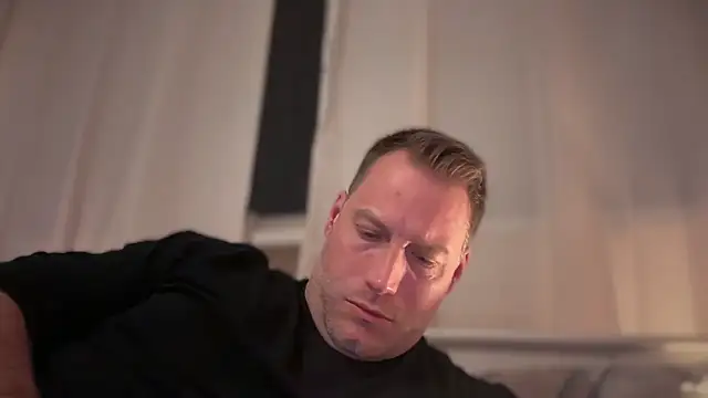 Christian87xxx online show from March 2026 07:16:02 PM