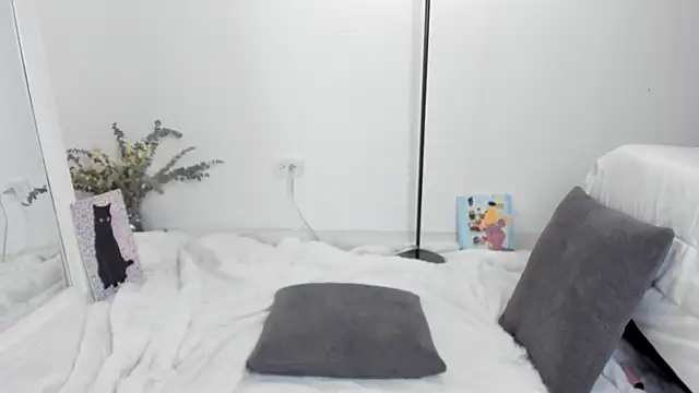 AlannaRussell  online show from February 2025 11:37:02 PM