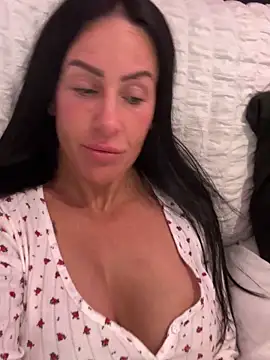 Snapshot of goddess-harper chatting on December 2025 09:33:02 PM goddess-harper online show from December 2025 09:33:02 PM