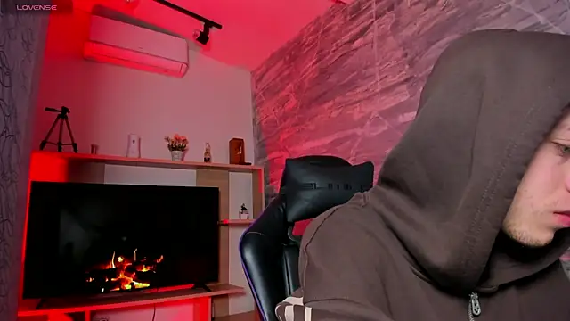 marcuscollins1  online show from February 2026 01:07:02 PM