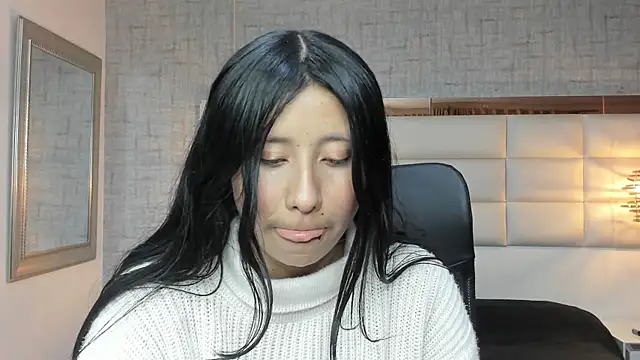 Snapshot of Nohemi_louse chatting on October 2025 07:52:01 PM Nohemi louse online show from October 2025 07:52:01 PM