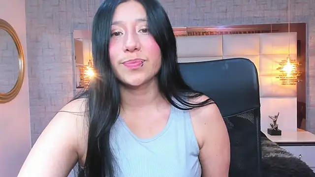 Snapshot of Nohemi_louse chatting on November 2025 07:13:02 PM Nohemi louse online show from November 2025 07:13:02 PM