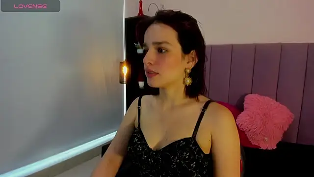 Annyrosee online show from January 2026 07:51:02 PM