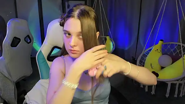 kaisajenner online show from March 2026 09:57:02 AM