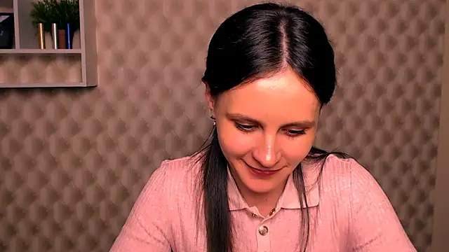 ValeriaHeart  online show from February 2025 05:39:01 PM