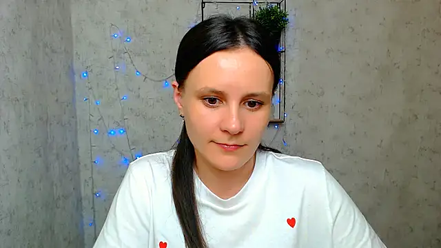 ValeriaHeart  online show from March 2025 04:45:02 PM