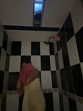 Sofiadelacruz online show from April 2026 10:07:02 PM