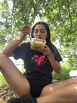 Sofiadelacruz online show from July 2026 07:46:01 PM