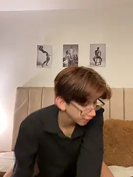 Snapshot of jacob_and_sam chatting on October 2025 03:28:01 AM jacob and sam online show from October 2025 03:28:01 AM