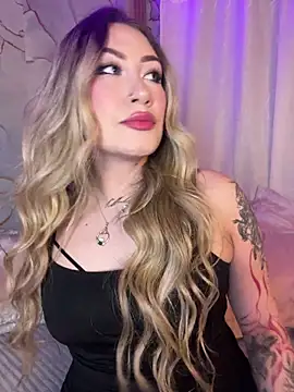 Snapshot of Lally_Valencia__ chatting on June 2026 03:31:02 AM Lally Valencia online show from June 2026 03:31:02 AM
