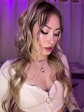 Snapshot of Lally_Valencia__ chatting on June 2026 09:10:02 PM Lally Valencia online show from June 2026 09:10:02 PM