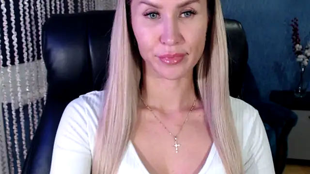 SexyXXXBlonde online show from February 2025 03:53:01 PM