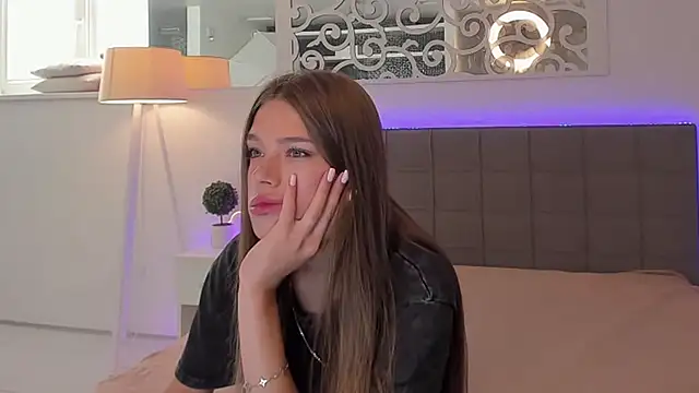 Snapshot of melissacrayzy chatting on June 2026 05:35:01 AM melissacrayzy online show from June 2026 05:35:01 AM