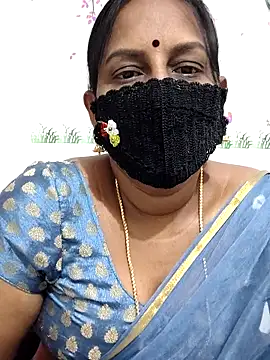 Snapshot of Tamil_Meera12 chatting on April 2026 04:59:01 PM Tamil Meera12 online show from April 2026 04:59:01 PM