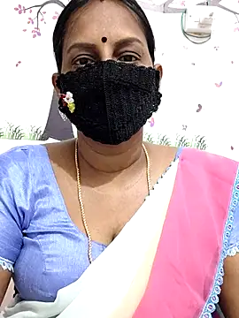Snapshot of Tamil_Meera12 chatting on April 2026 11:52:02 AM Tamil Meera12 online show from April 2026 11:52:02 AM
