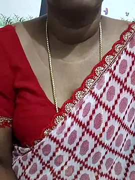 Snapshot of Tamil_Meera12 chatting on May 2026 03:15:01 AM Tamil Meera12 online show from May 2026 03:15:01 AM