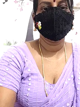 Snapshot of Tamil_Meera12 chatting on May 2026 06:09:01 PM Tamil Meera12 online show from May 2026 06:09:01 PM