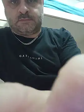 Snapshot of NAvoglia chatting on June 2026 04:42:02 PM NAvoglia online show from June 2026 04:42:02 PM