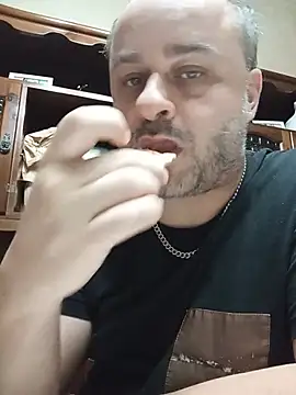 Snapshot of NAvoglia chatting on June 2026 10:25:02 PM NAvoglia online show from June 2026 10:25:02 PM