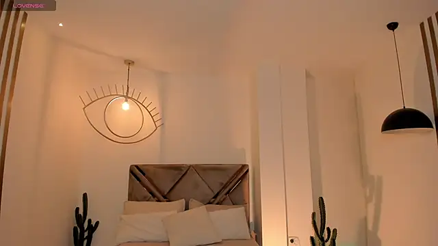 BeccaBaxter online show from April 2026 12:07:01 PM