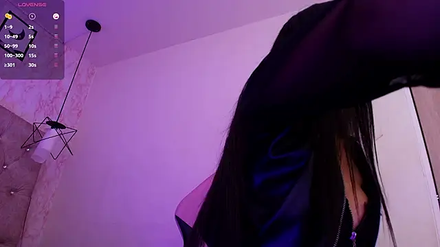 Raichell  online show from March 2026 04:08:01 AM