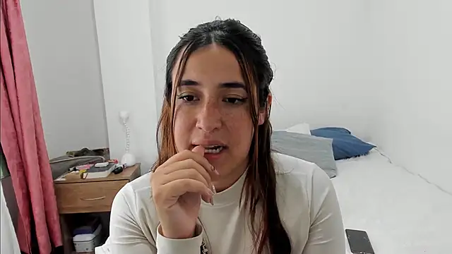 Snapshot of __leaa chatting on February 2025 08:00:02 PM leaa online show from February 2025 08:00:02 PM