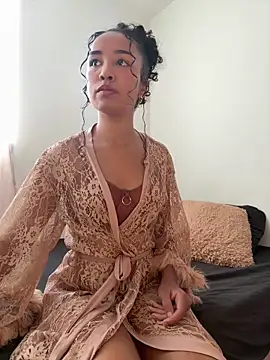 leahaltomm online show from February 2026 02:01:02 PM