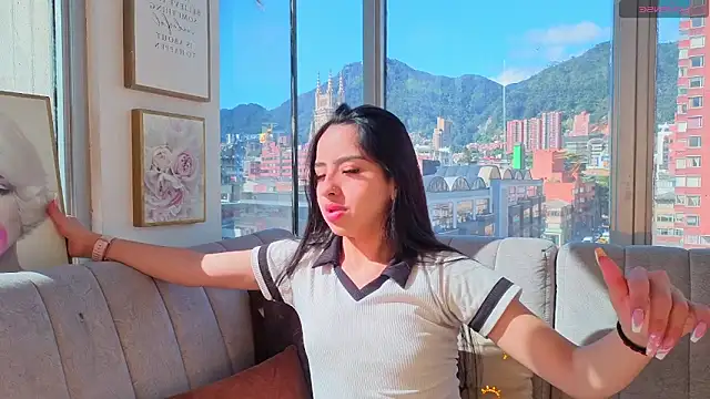 Daphne chers online show from October 2025 07:54:02 PM