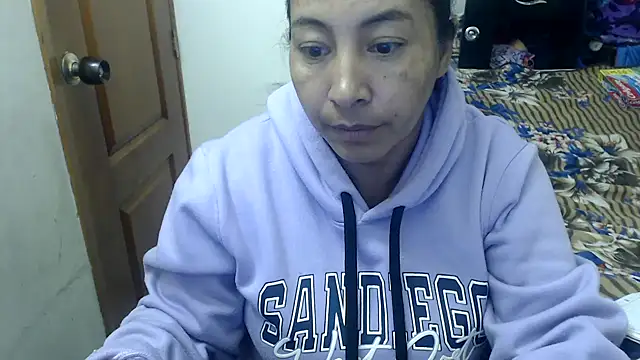 Siblleyx online show from October 2025 08:50:01 PM