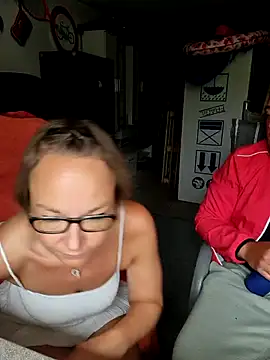 Fuxy-love69 online show from May 2026 01:18:02 PM