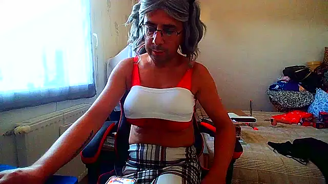 Snapshot of balkis30 chatting on June 2026 07:18:02 AM balkis30 online show from June 2026 07:18:02 AM
