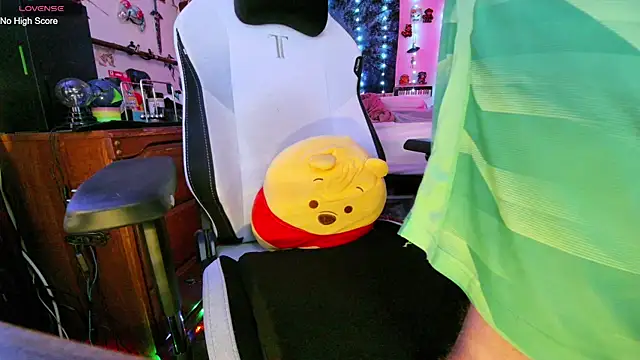 AaronSkeetman online show from June 2026 12:10:02 PM