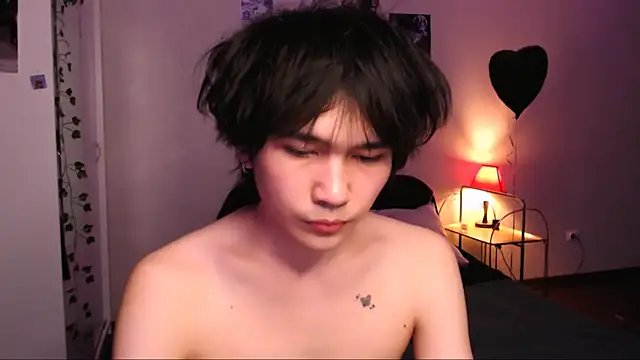 Snapshot of rennnuts chatting on September 2025 06:22:02 PM rennnuts online show from September 2025 06:22:02 PM