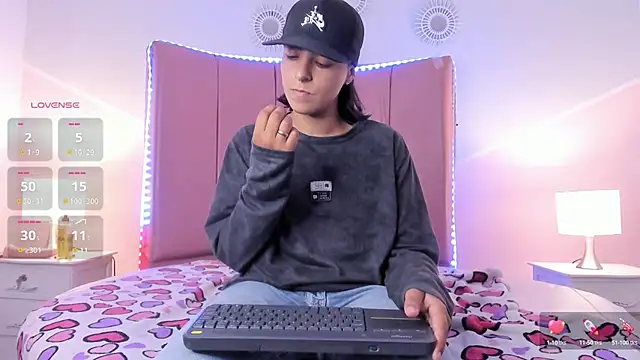 Liiam smith  online show from February 2025 06:47:02 PM