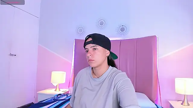 Liiam smith  online show from September 2025 01:16:02 PM