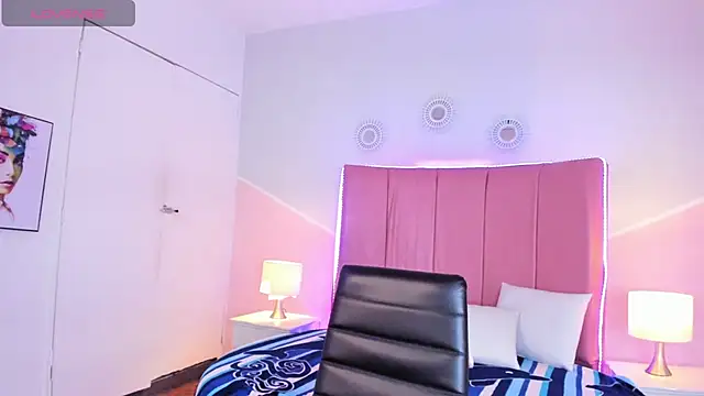 Liiam smith  online show from October 2025 12:50:01 PM