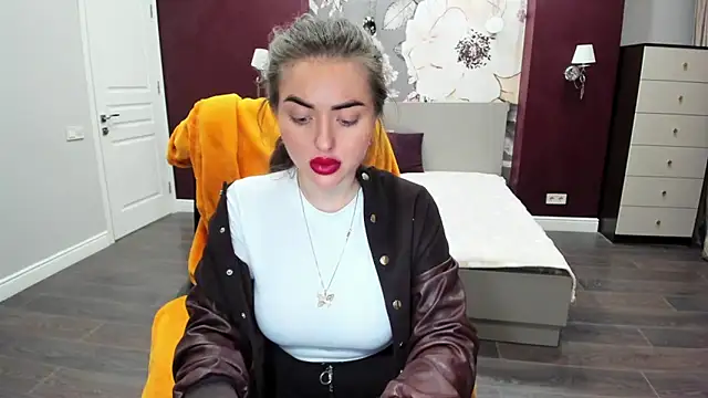 MissisCaty online show from January 2026 07:39:01 PM