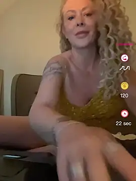 Snapshot of skyetaylor chatting on April 2026 02:54:01 PM skyetaylor online show from April 2026 02:54:01 PM