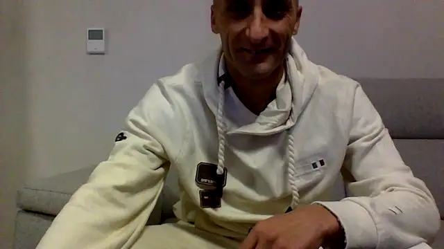 Snapshot of ANGELSANTAMARIA- chatting on October 2025 10:51:02 PM ANGELSANTAMARIA- online show from October 2025 10:51:02 PM