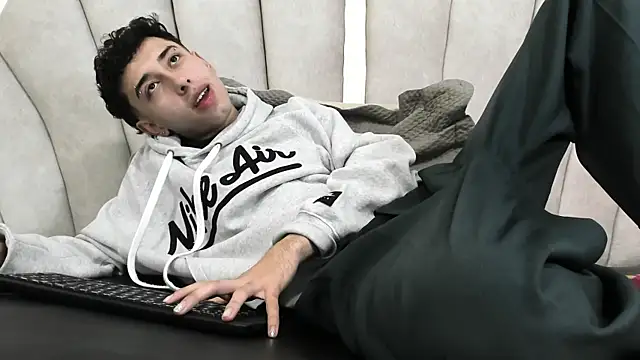 erickblaze wm online show from February 2025 01:11:02 PM