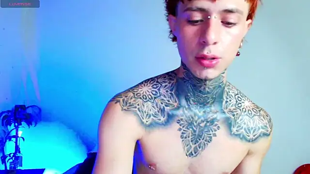 Snapshot of 7_Saturno_7 chatting on June 2026 01:46:01 PM 7 Saturno 7 online show from June 2026 01:46:01 PM