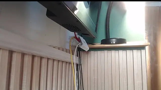 Becker2  online show from December 2025 10:16:02 PM