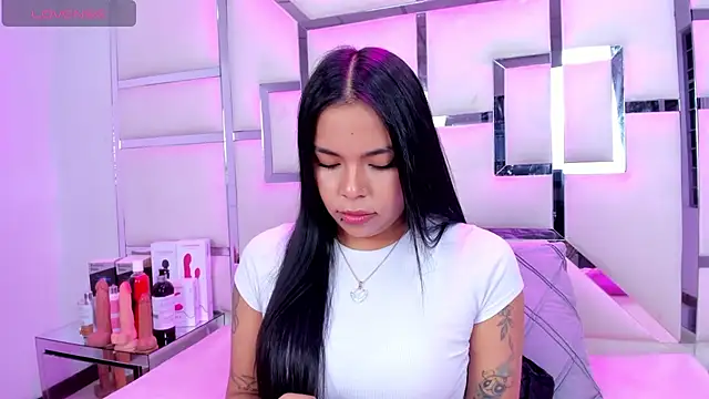 ZoeWan69 online show from March 2026 12:45:01 PM