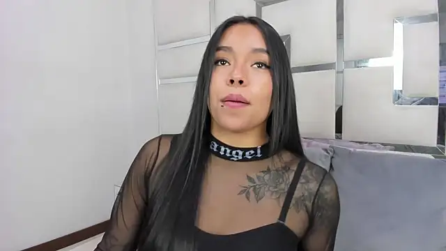 ZoeWan69 online show from April 2026 01:27:01 PM