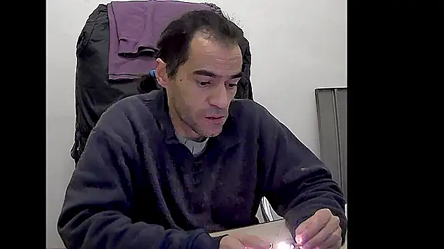 ReyDeBotones online show from March 2026 01:31:02 AM