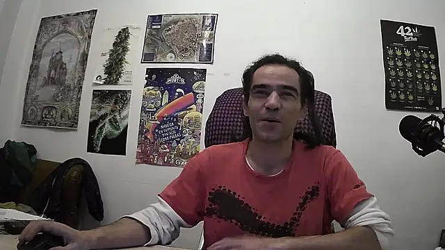 ReyDeBotones online show from April 2026 08:33:01 PM