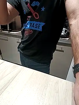 Snapshot of Dam70 chatting on February 2026 06:46:01 PM Dam70 online show from February 2026 06:46:01 PM